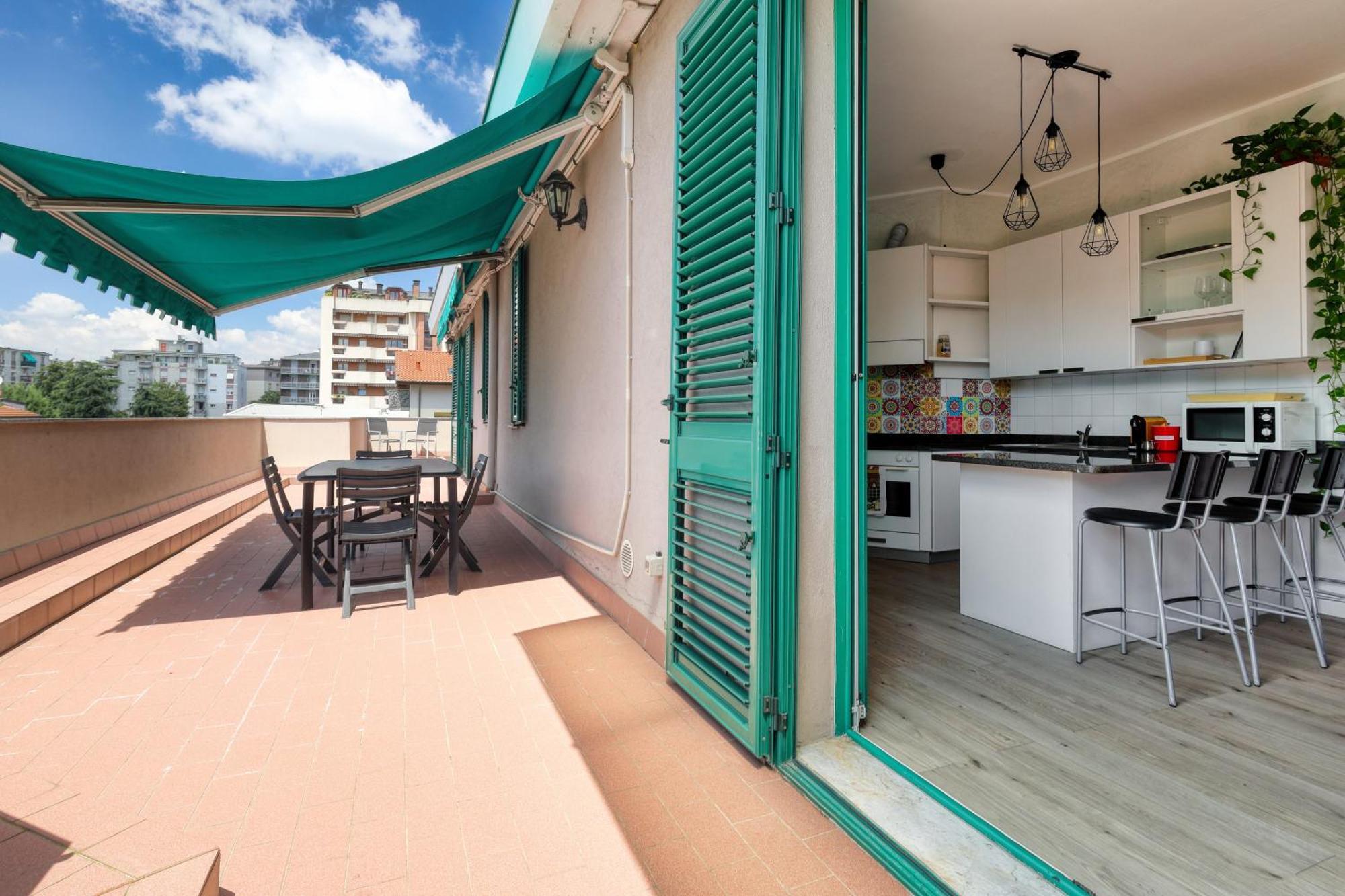 Rainbow House Via Dei Carafa